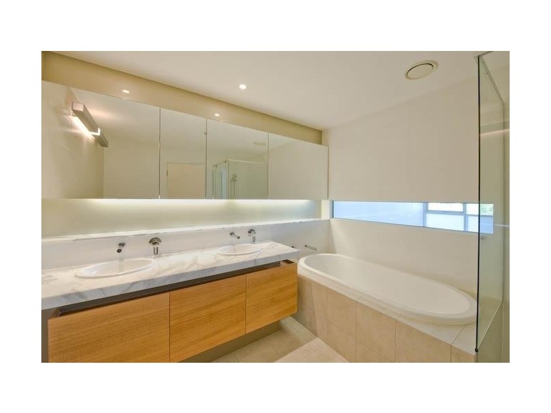 205 King Arthur Terrace, Tennyson QLD 4105