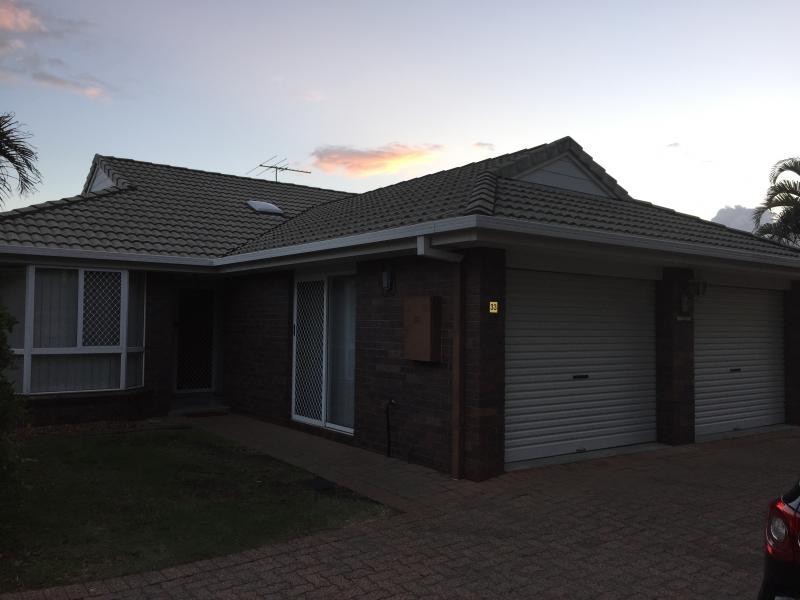 30 Meadowlands Rd, Carindale QLD 4152