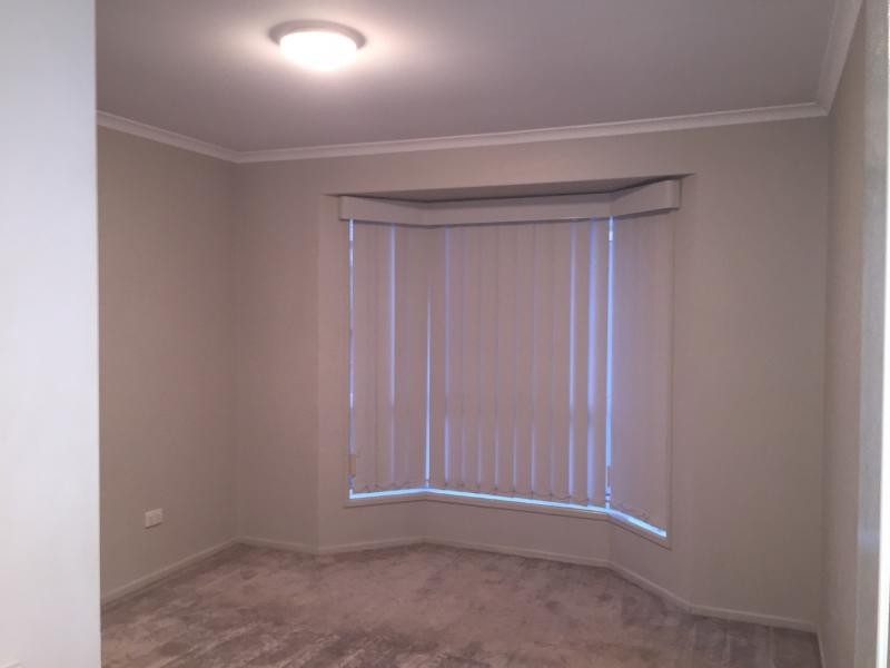 30 Meadowlands Rd, Carindale QLD 4152