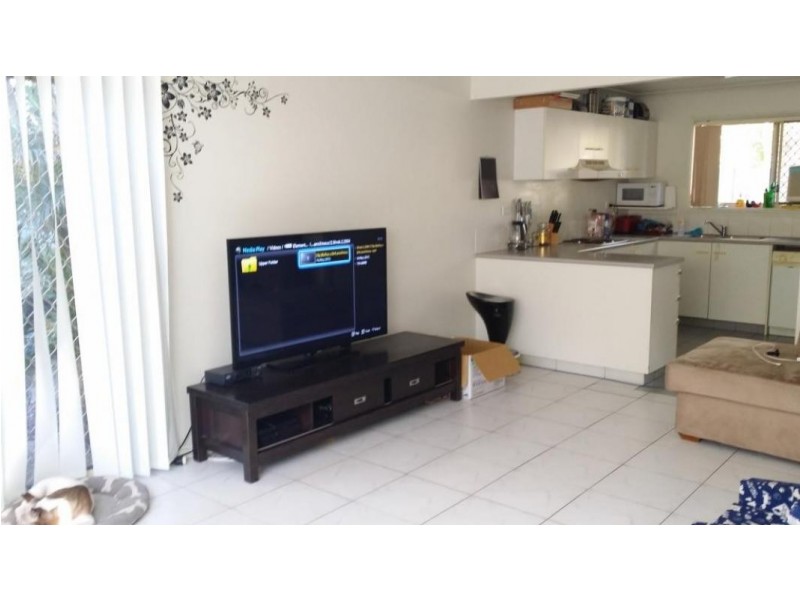 60 Whitby, Southport QLD 4215