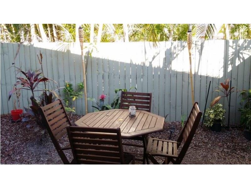 60 Whitby, Southport QLD 4215