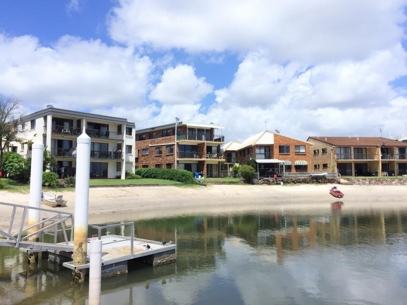 14 Pangarinda place, Mooloolaba QLD 4557