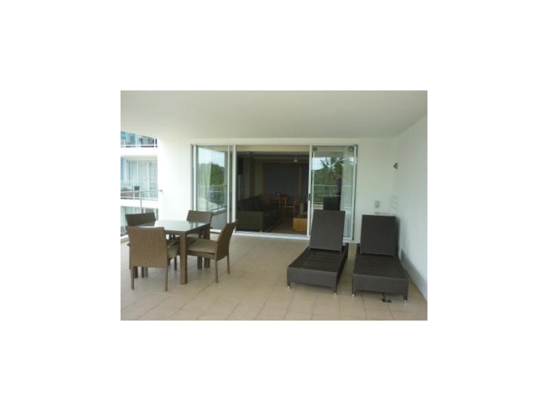 569 The Esplanade, Urangan QLD 4655
