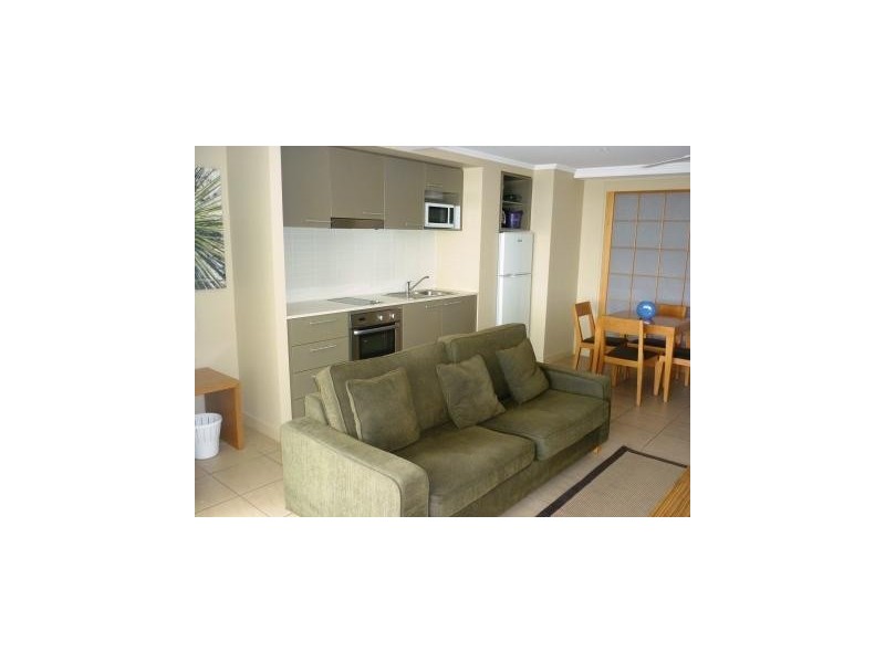 569 The Esplanade, Urangan QLD 4655