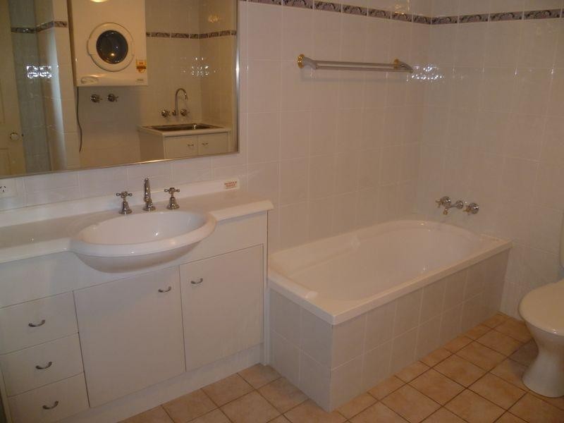 88-98 Limetree Pde, Runaway Bay QLD 4216