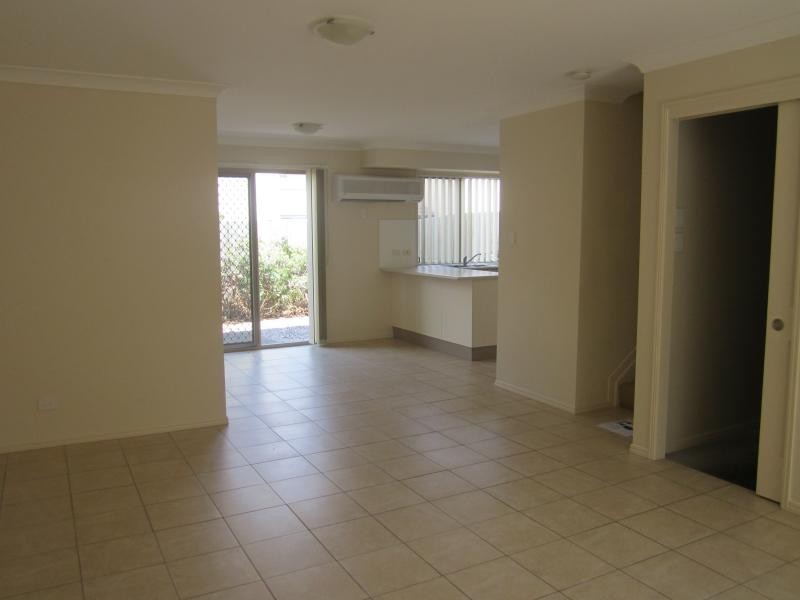 08 Johnston Street, Carina QLD 4152