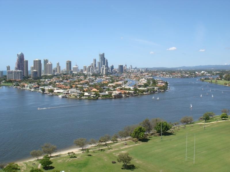 2 Aqua Street, Southport QLD 4215