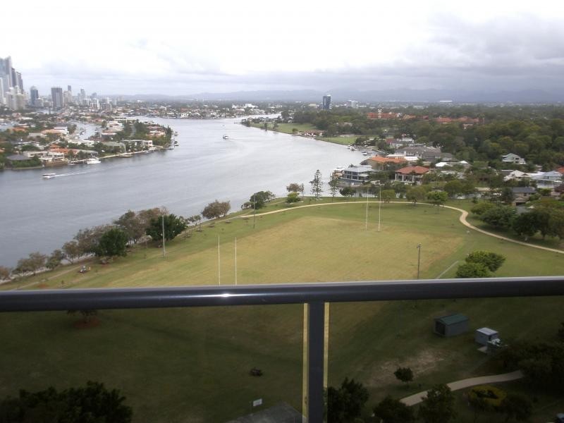 2 Aqua Street, Southport QLD 4215