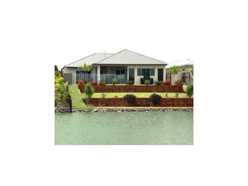 5 Yongala Avenue, Eli Waters QLD 4655