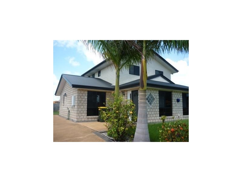 6 Wyuna Crt, Urangan QLD 4655