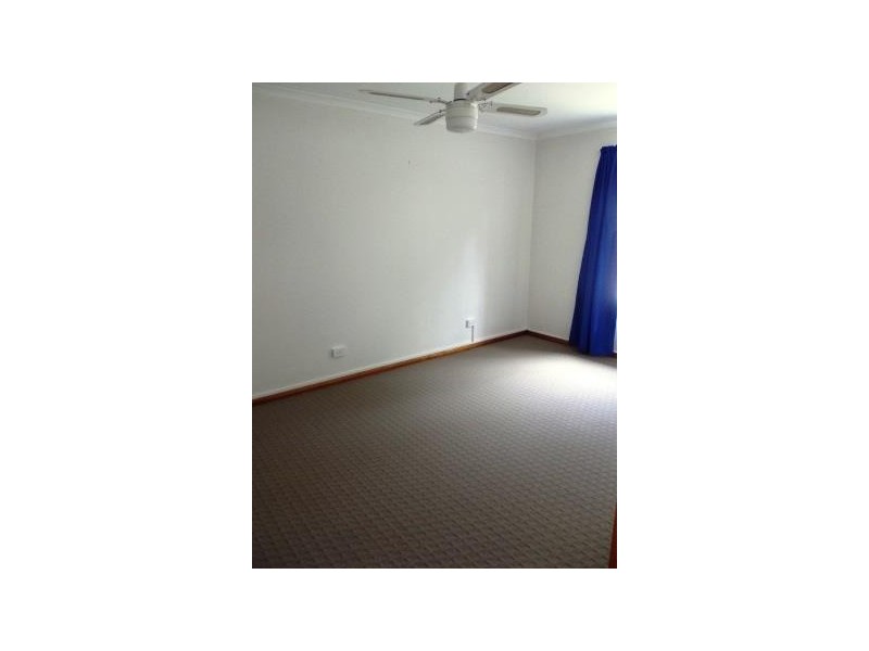 4 Pilot St, Urangan QLD 4655