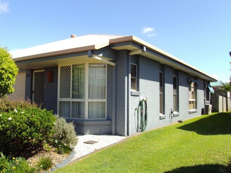 40 Lakeside Crescent, Currimundi QLD 4551