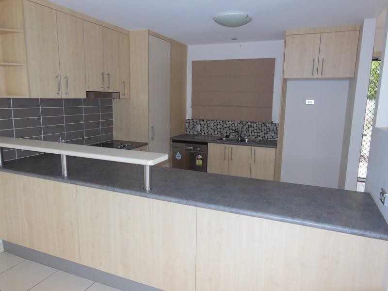 230 Pulgul St, Urangan QLD 4655