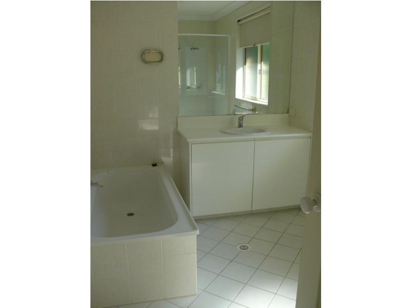 38 Murev Way, Carrara QLD 4211