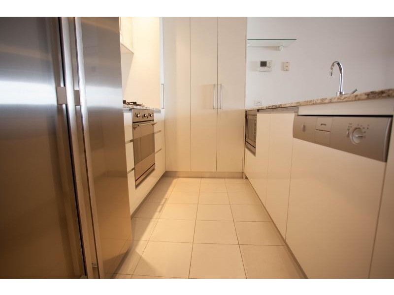 30 Macrossan Street, Brisbane QLD 4000