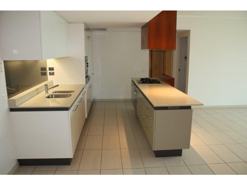 2305/6 Mariners Drive, Townsville City QLD 4810