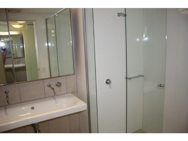 2305/6 Mariners Drive, Townsville City QLD 4810