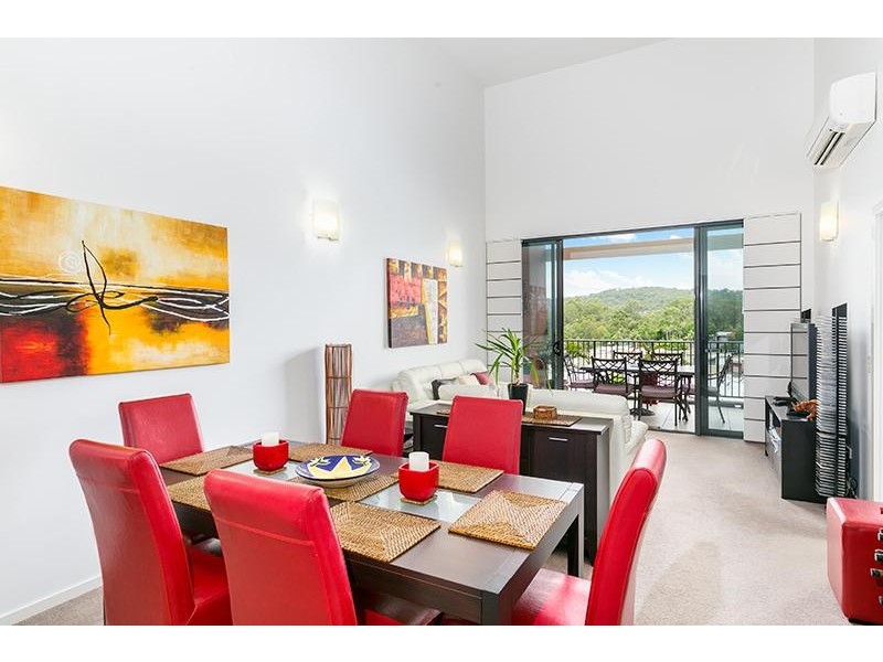 16 Surbiton Court, Carindale QLD 4152