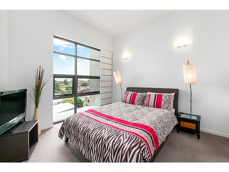 16 Surbiton Court, Carindale QLD 4152