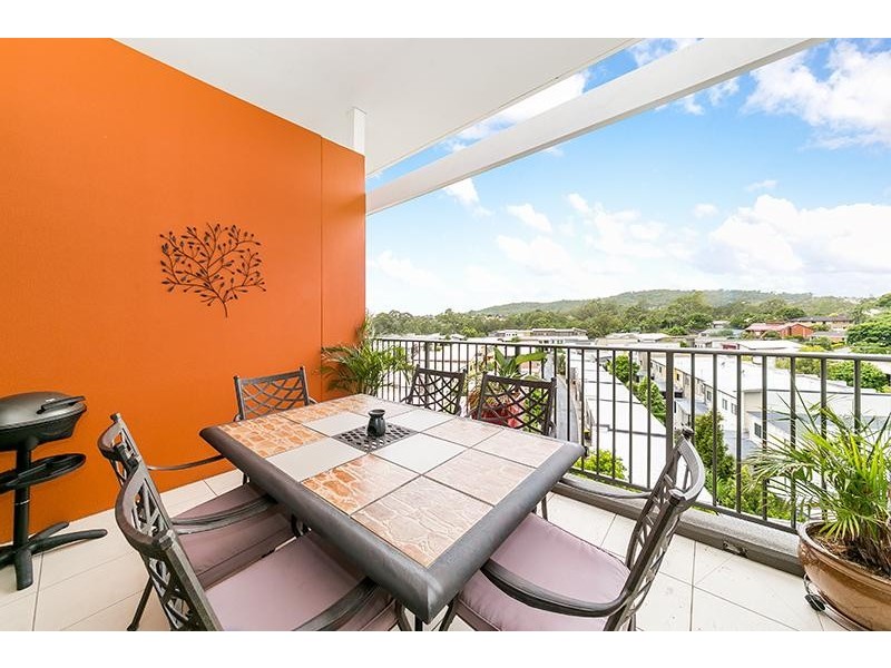 16 Surbiton Court, Carindale QLD 4152