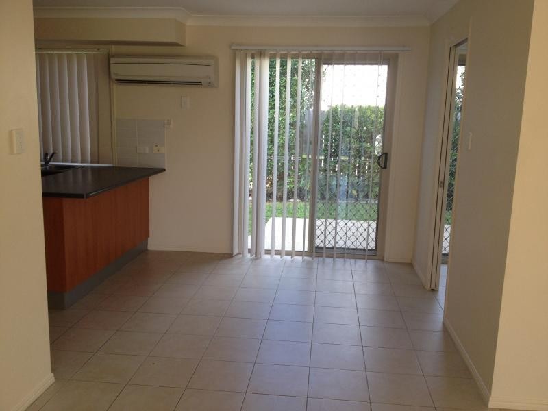 77 Johnston Street, Carina QLD 4152