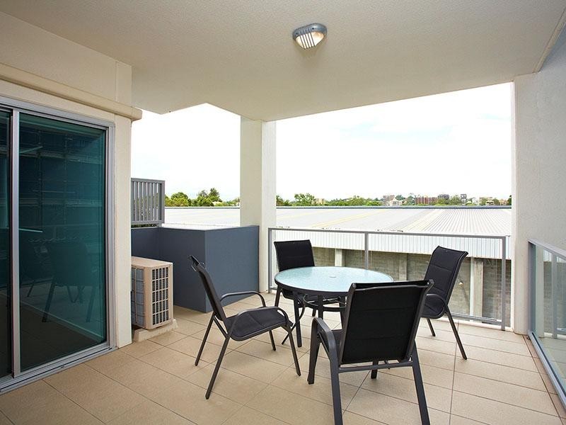 28 Ferry Rd, West End QLD 4101