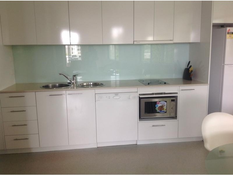 98 University Drive, Varsity Lakes QLD 4227