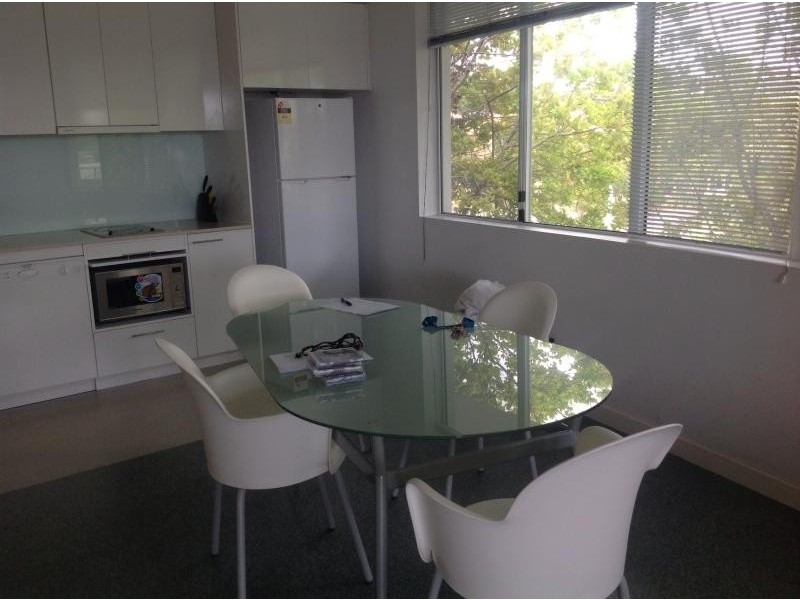 98 University Drive, Varsity Lakes QLD 4227