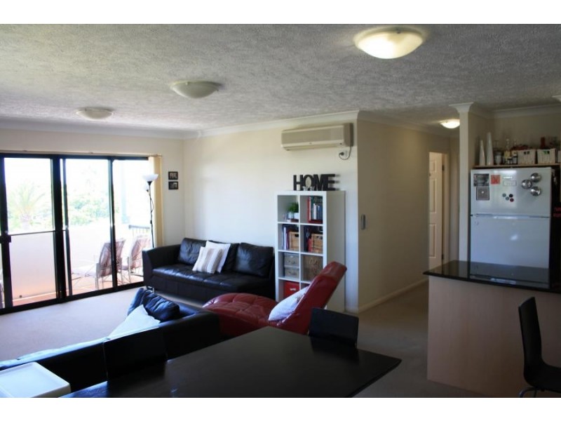 1 / 38 Labrador Street, Labrador QLD 4215