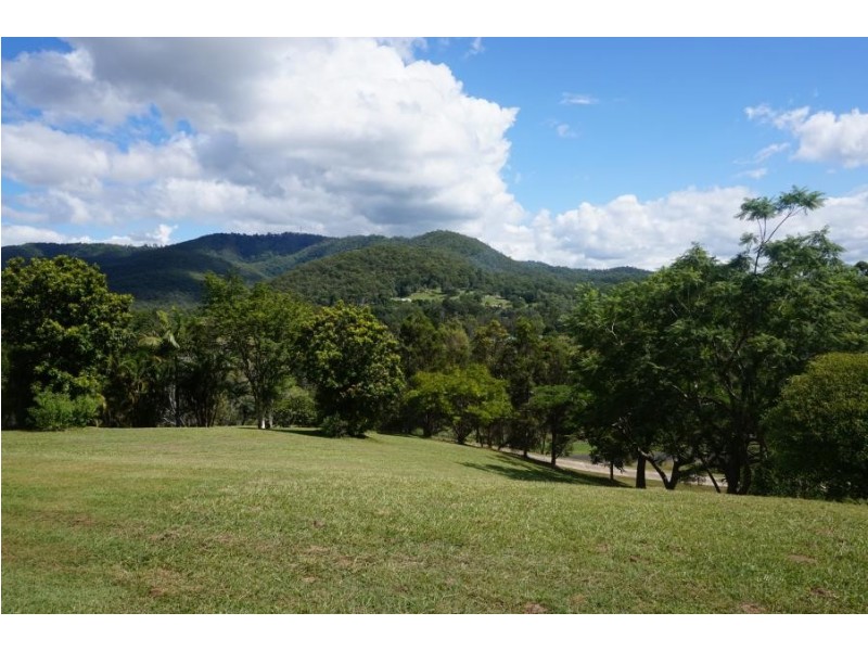 15 Glen Circuit, Clagiraba QLD 4211