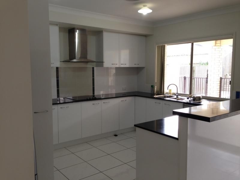 76 Alfred Circuit, Calamvale QLD 4116