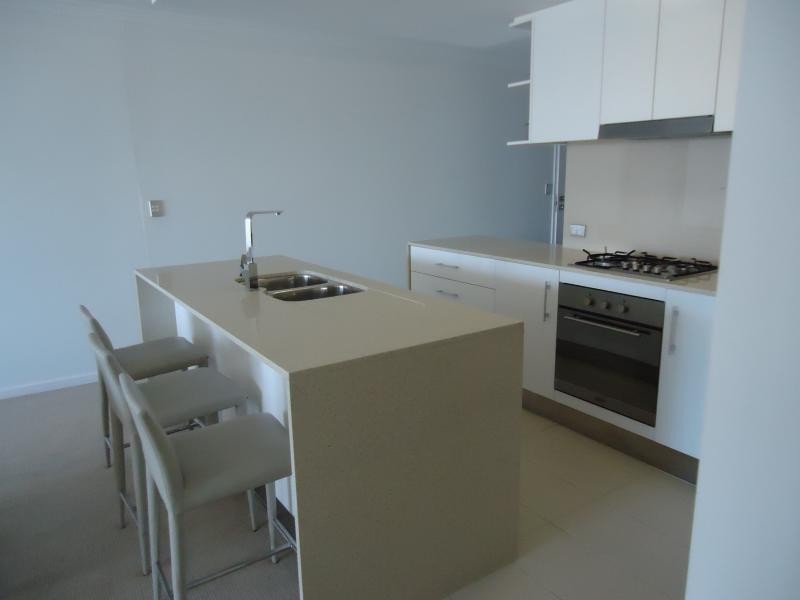 53 Darrambal, Chevron Island QLD 4217