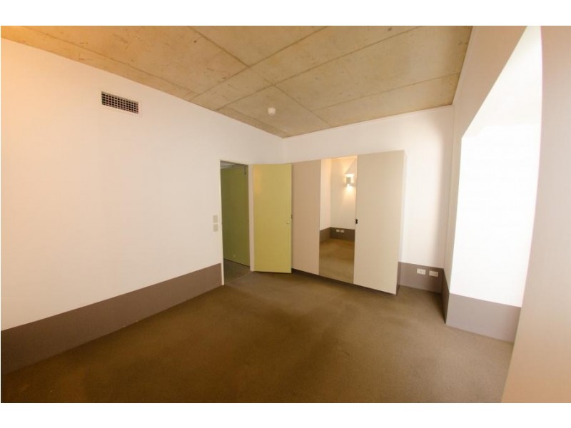 8 Skyring Terrace, Teneriffe QLD 4005