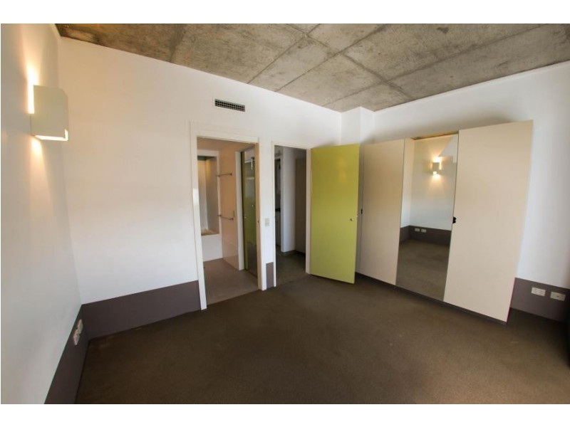 8 Skyring Terrace, Teneriffe QLD 4005