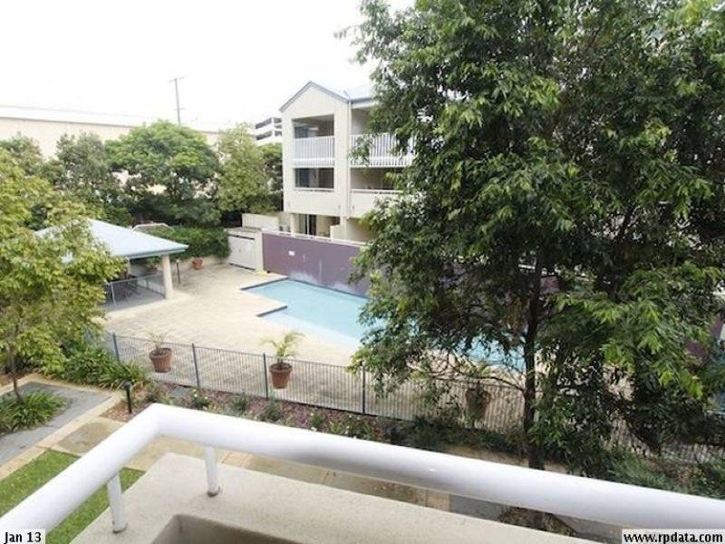 38 Vincent Street, Indooroopilly QLD 4068