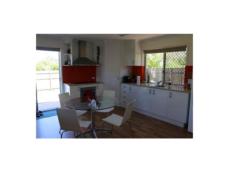 12 Bayrise Drive, Urangan QLD 4655