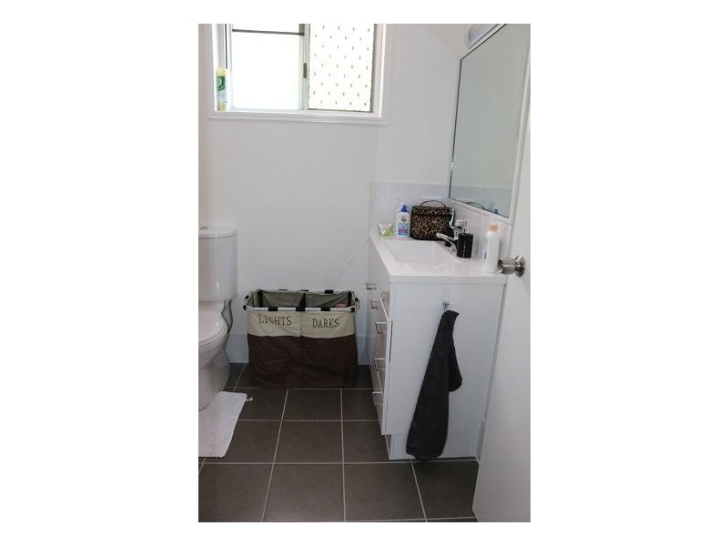 12 Bayrise Drive, Urangan QLD 4655