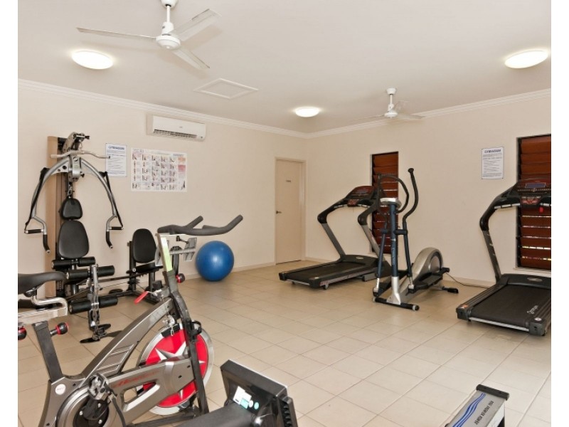 110/22 Ward Street, Mooroobool QLD 4870