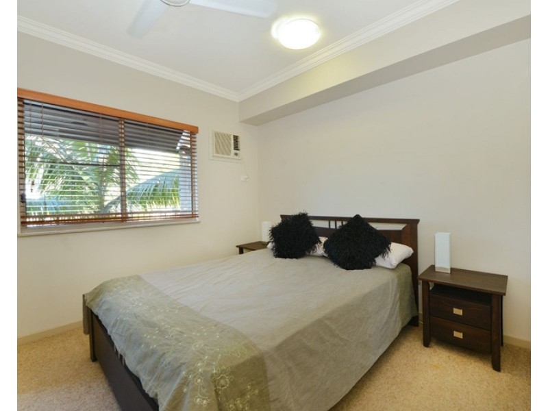 110/22 Ward Street, Mooroobool QLD 4870