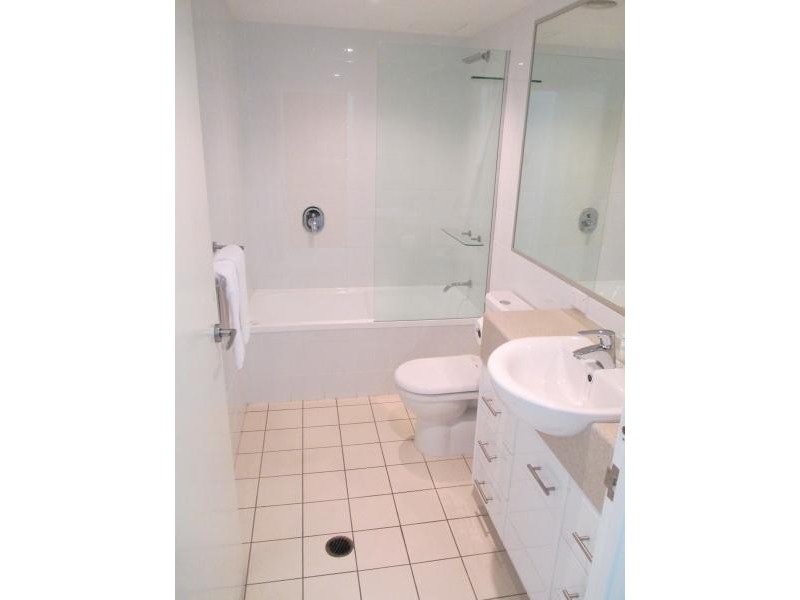241 Esplanade, Pialba QLD 4655