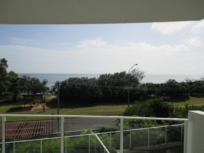 241 Esplanade, Pialba QLD 4655