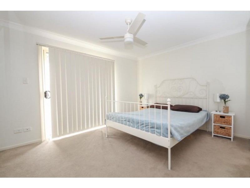 8 Earnshaw Street, Calamvale QLD 4116