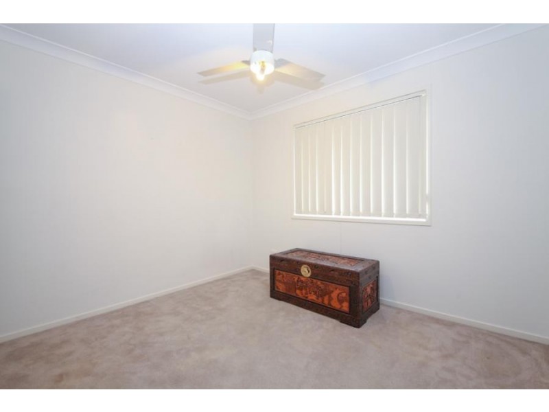 8 Earnshaw Street, Calamvale QLD 4116