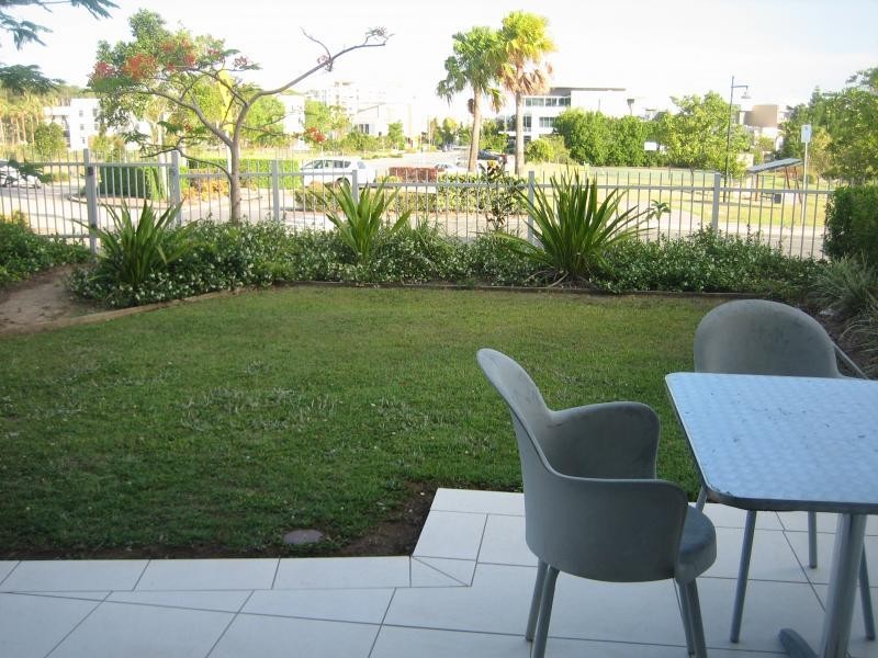 98 University Drive, Varsity Lakes QLD 4227