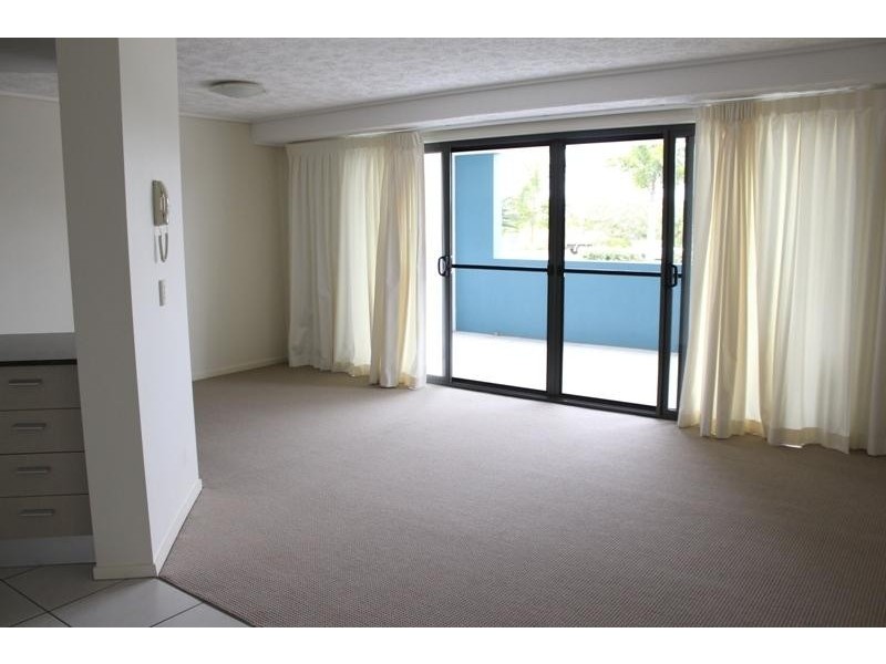 4 Grand Parade, Parrearra QLD 4575