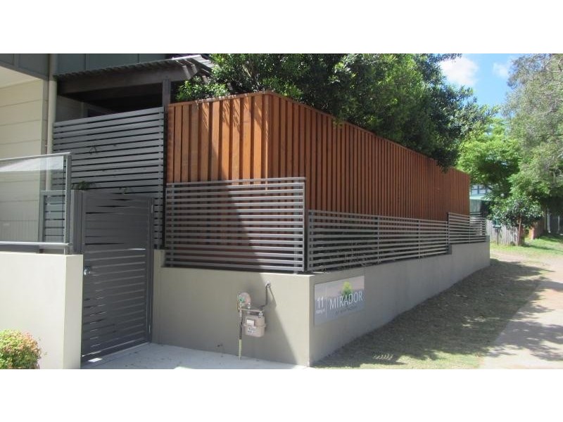 11 Riding Road, Hawthorne QLD 4171