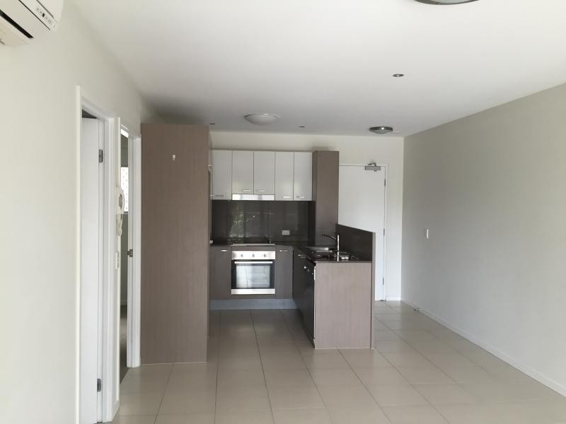 11 Riding Road, Hawthorne QLD 4171