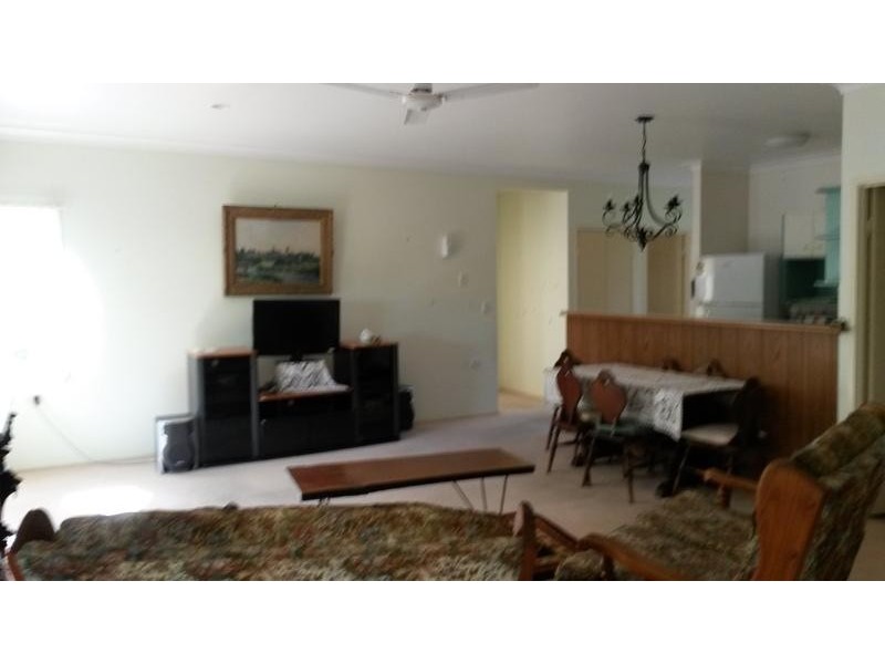 40 Lakeside Crescent, Currimundi QLD 4551