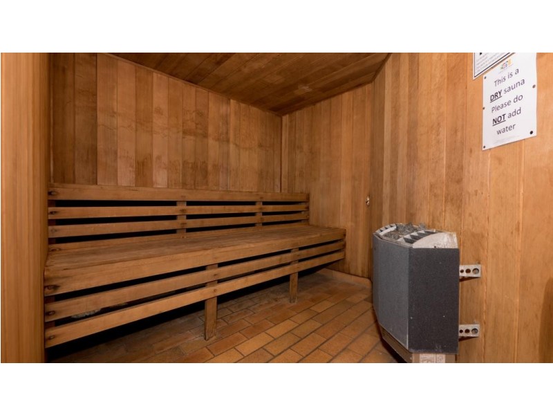 38 Enderley Ave, Surfers Paradise QLD 4217