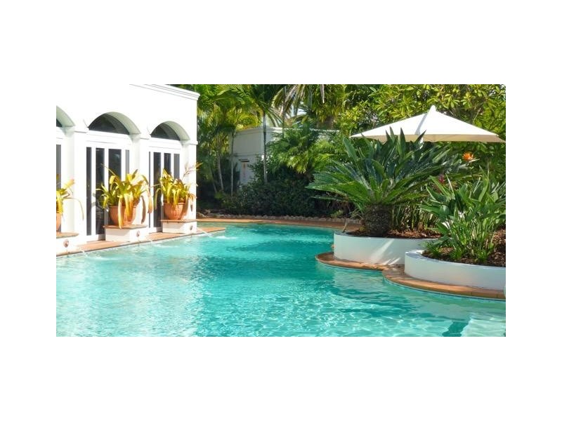 100 Cotlew Street, Southport QLD 4215